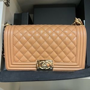 Like new Authentic Chanel Medium Boy Bag